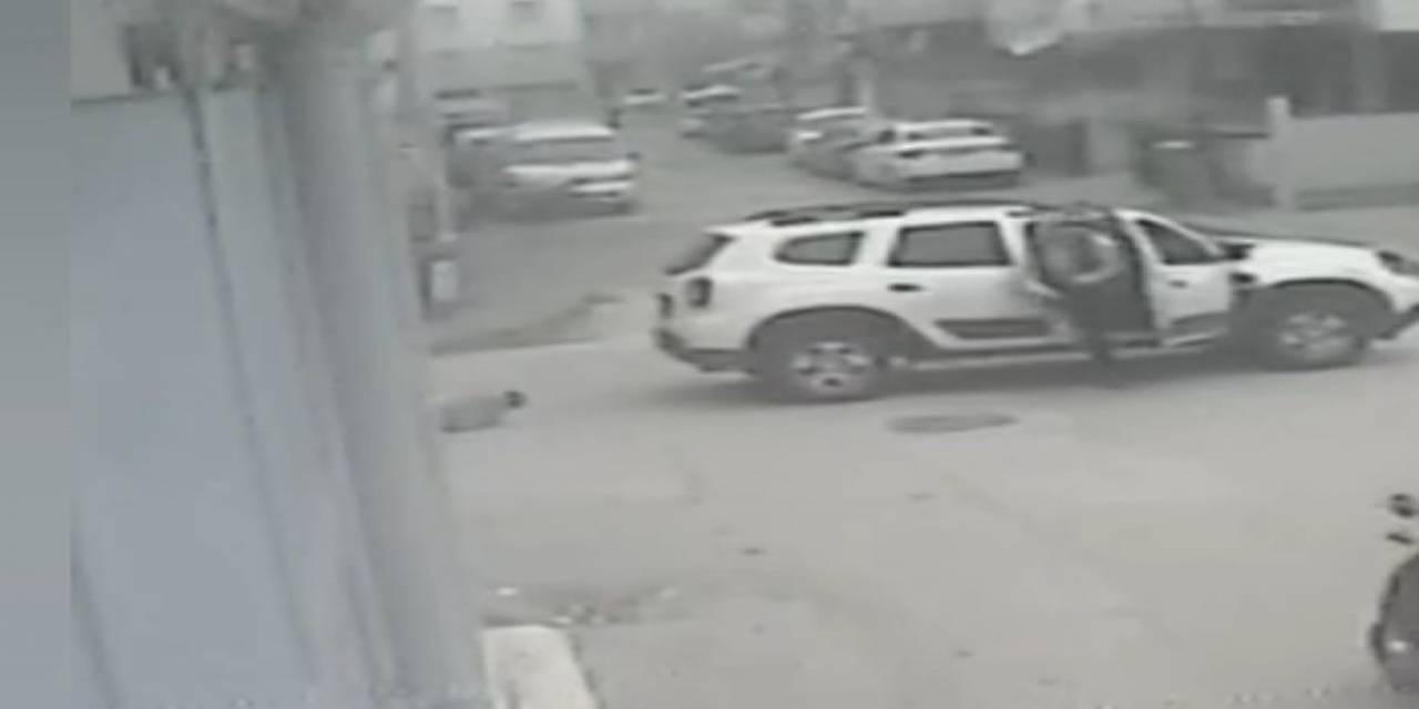 Cip Yola Fırlayan Çocuğun Üzerinden Geçti: Kaza Anı Kamerada