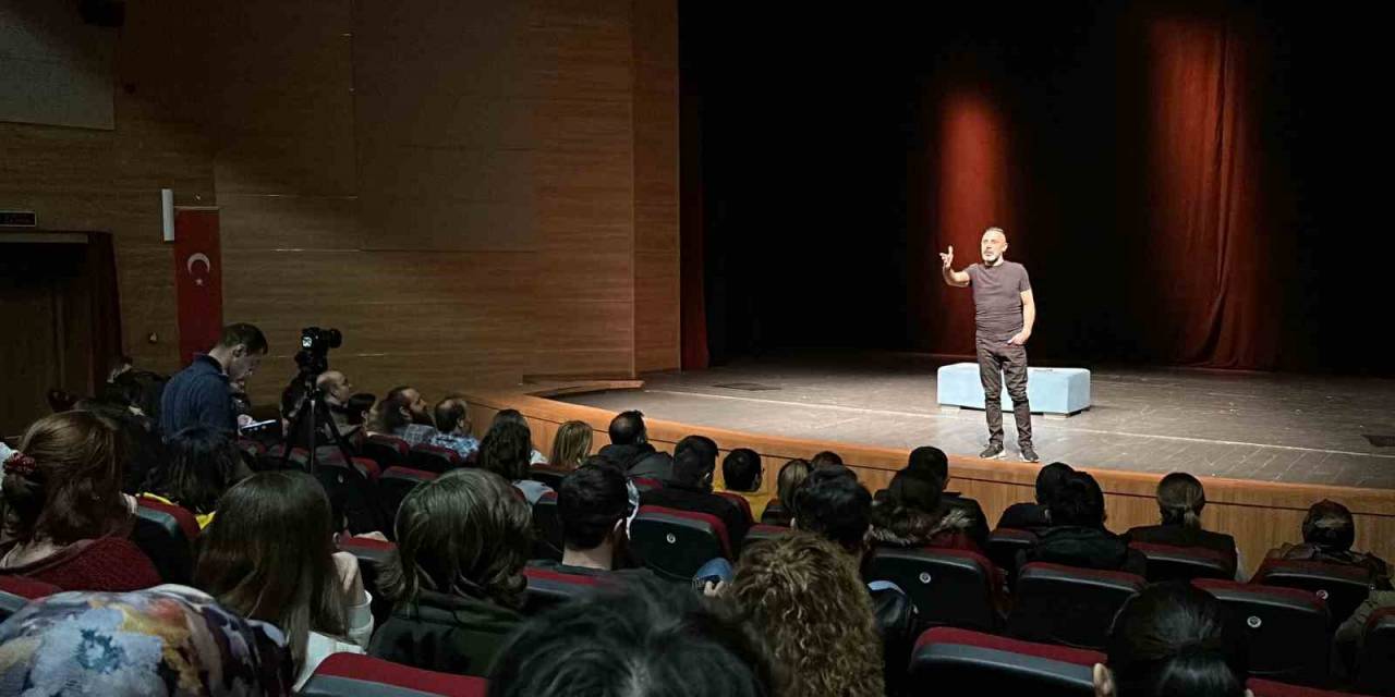 Ünlü Oyuncu Umut Oğuz, Depremzedeleri Güldürdü