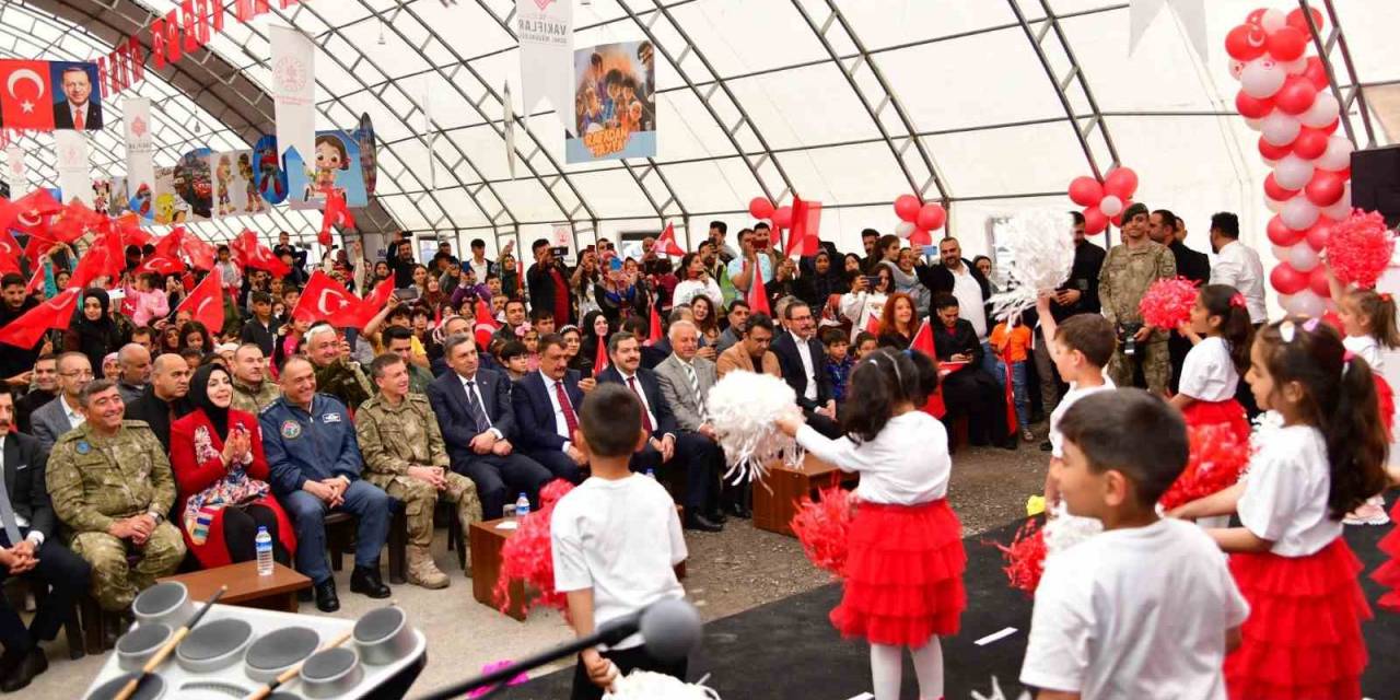 Malatya’da 23 Nisan Ulusal Egemenlik Ve Çocuk Bayramı Kutlandı
