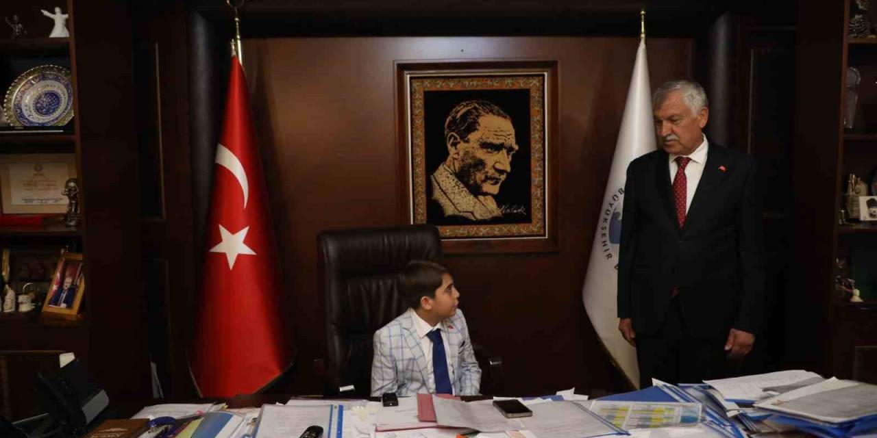 Zeydan Karalar, Makamını Küçük Mehmet’e Bıraktı