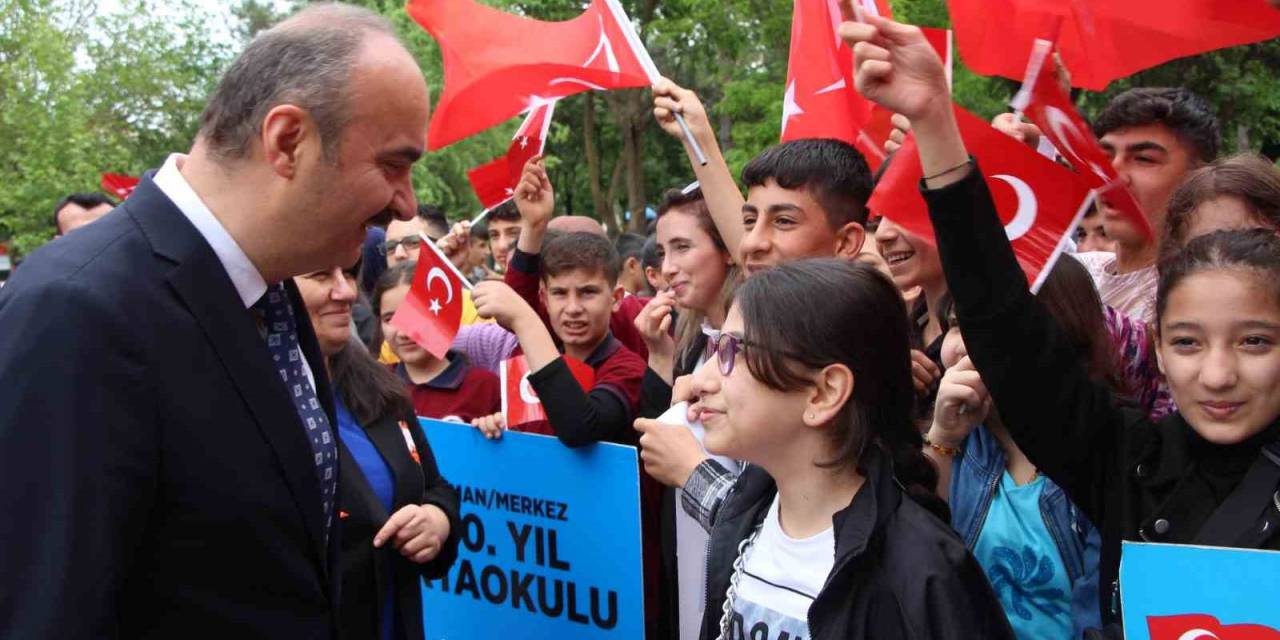 Batman’da 23 Nisan Ulusal Egemenlik Ve Çocuk Bayramı Coşkuyla Kutlandı