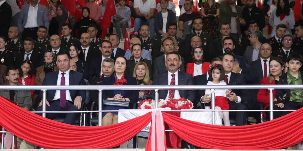 Siirt’te 23 Nisan Ulusal Egemenlik Ve Çocuk Bayramı Coşkuyla Kutlandı