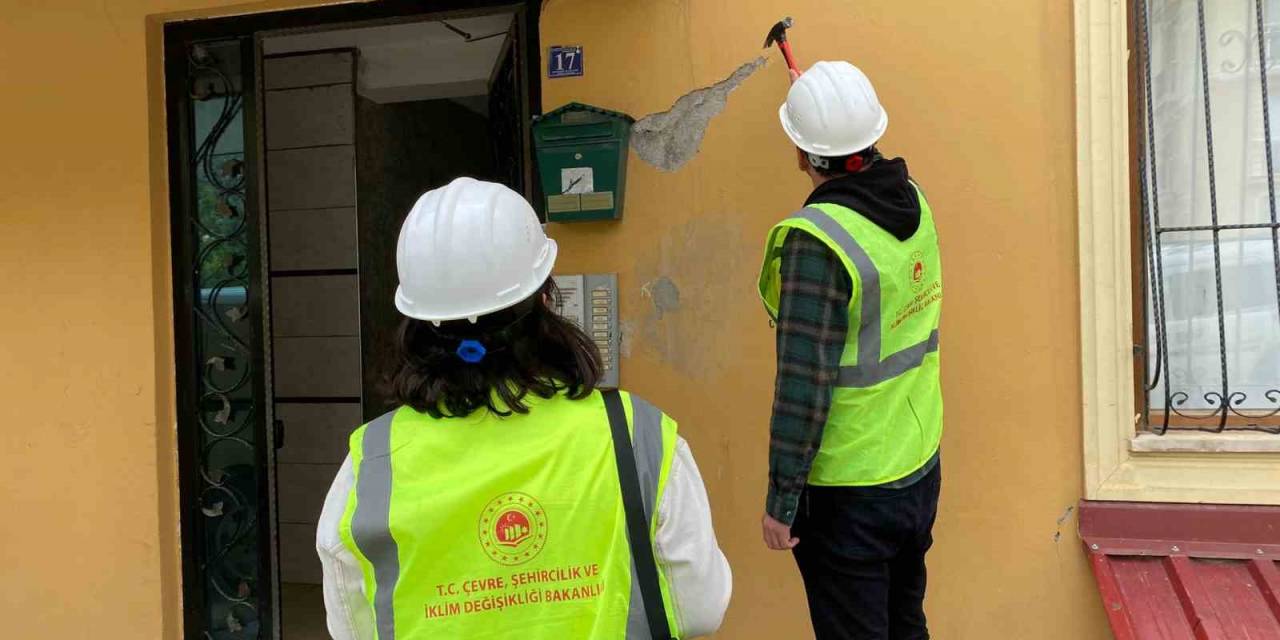 Deprem Bölgesinde Hasar Tespit Çalışmaları Ramazan Bayramında Da Devam Ediyor