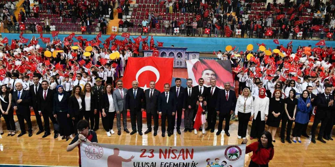 Isparta’da 23 Nisan Coşkuyla Kutlandı