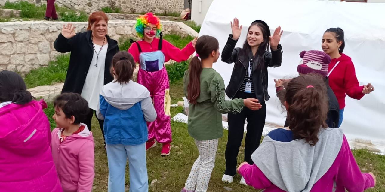 Arapgir’de Depremzede Çocuklara 23 Nisan Etkinliği