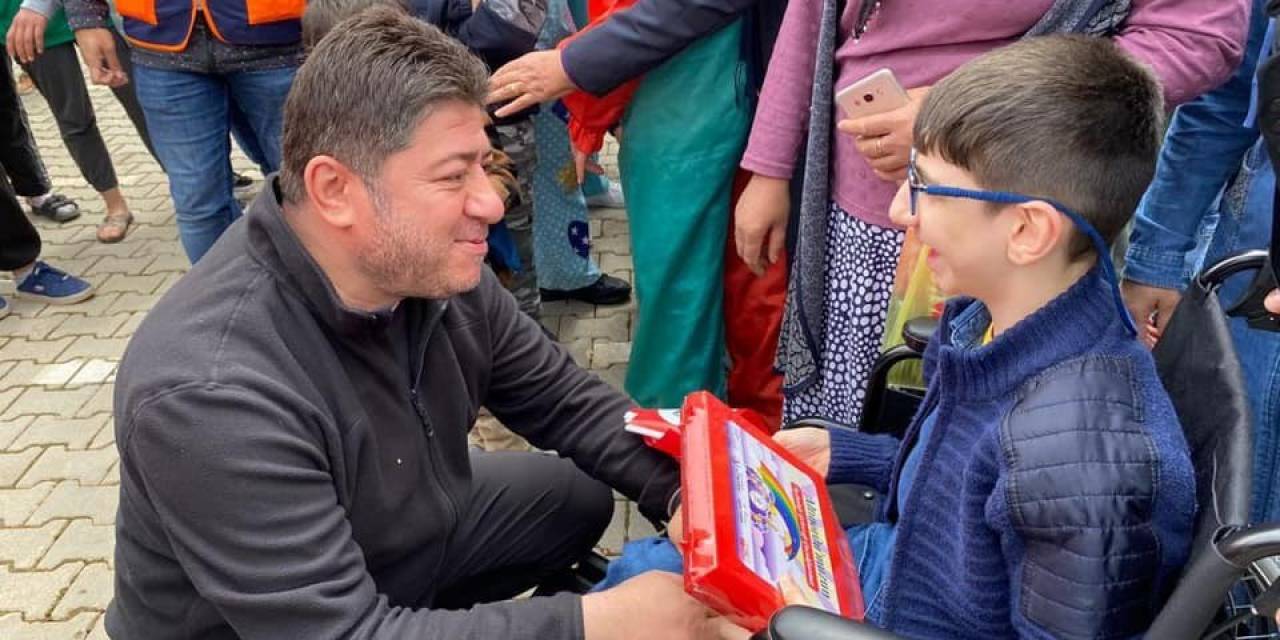 Depremzede Çocuklar 23 Nisan Coşkusunu Yaşadı