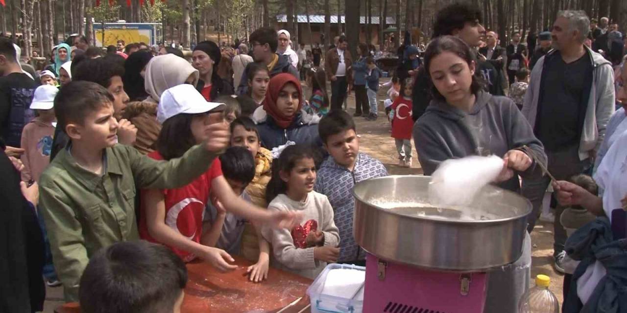 Bakan Kurum ’çevre Ve Çocuk Şenliği’nde Çocuklarla Buluştu