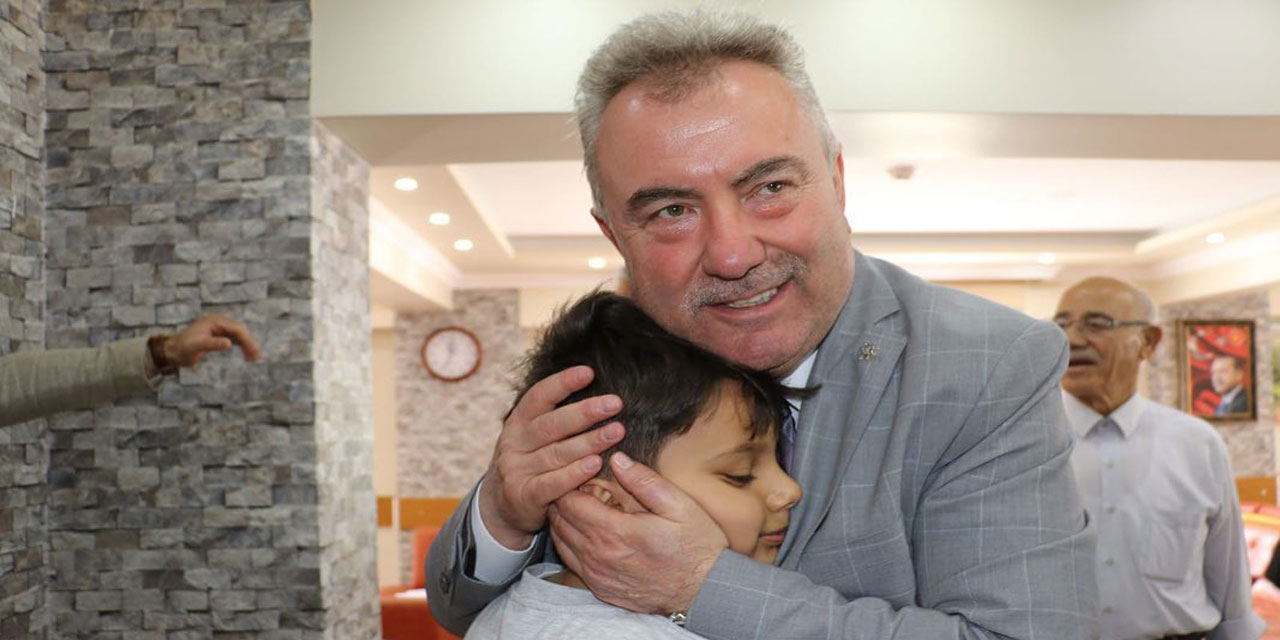 Milletvekili Adayı Katmer’den Depremzede Çocuklara Bayram Ziyareti