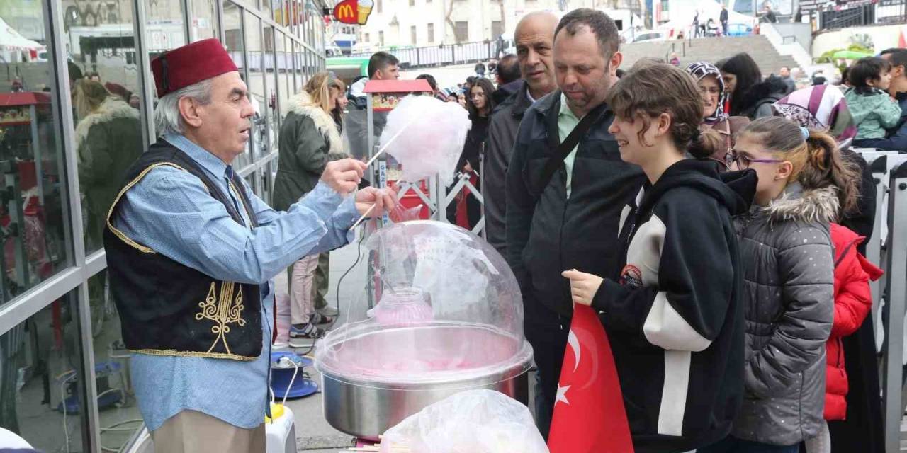 Gaziosmanpaşalı Çocukların "23 Nisan" Coşkusu