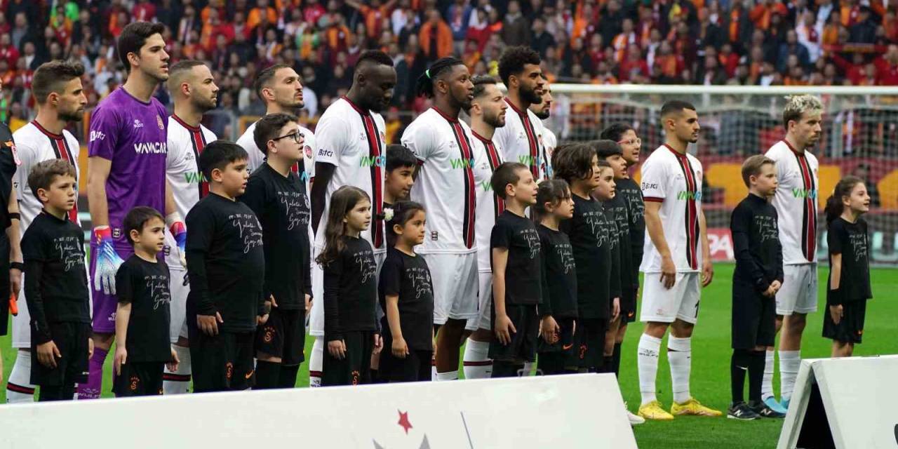 Andrea Pirlo’dan Galatasaray Karşısında Kadroda Tek Değişiklik