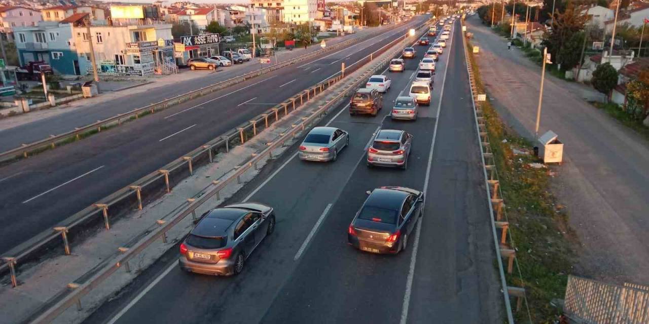 Tatil Dönüşü Trafik Çilesi: Tekirdağ-istanbul Yolunda Trafik Durma Noktasına Geldi