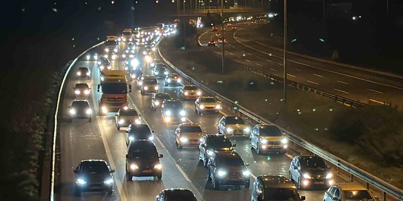 Tem Otoyolu’nda Trafik Durdu: Araç Kuyruğu 25 Kilometreyi Aştı