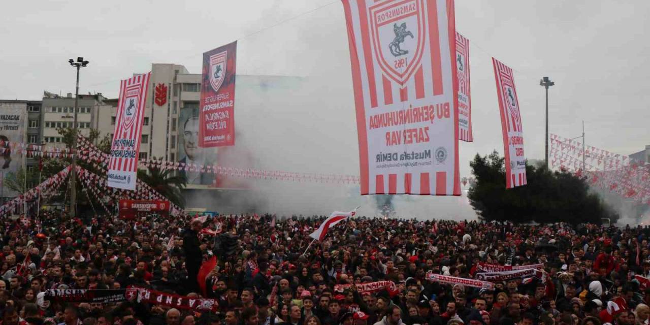 Samsunspor’dan Coşkulu Şampiyonluk Kutlaması