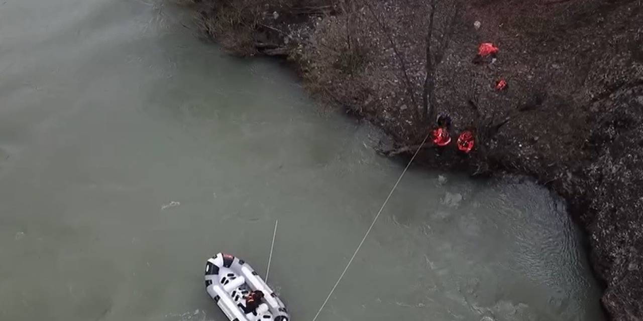 Munzur Çayı’na Düşen Kayıp 3 Genci Arama Çalışmaları 4’üncü Günde De Sürüyor