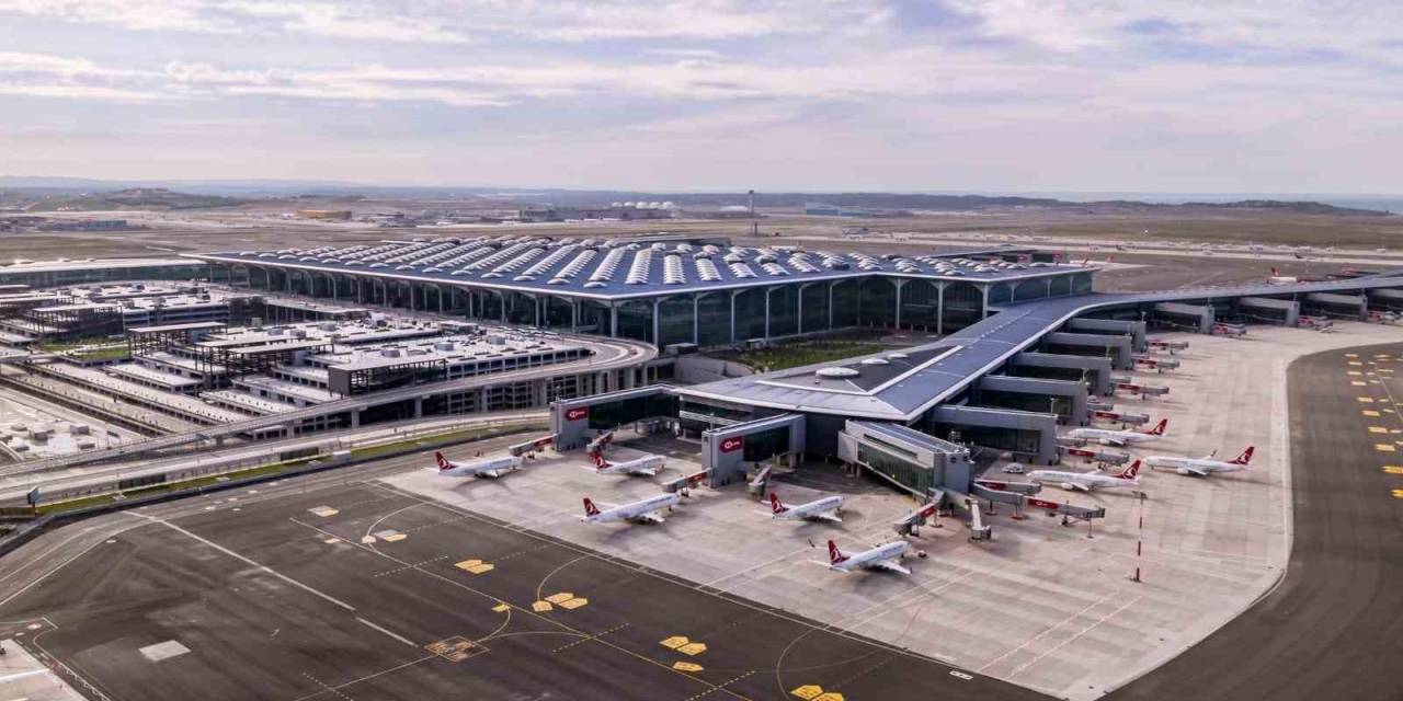 İstanbul Havalimanı’nda Günlük Uçuş Ve Yolcu Sayısında Tüm Zamanların Rekoru Kırıldı