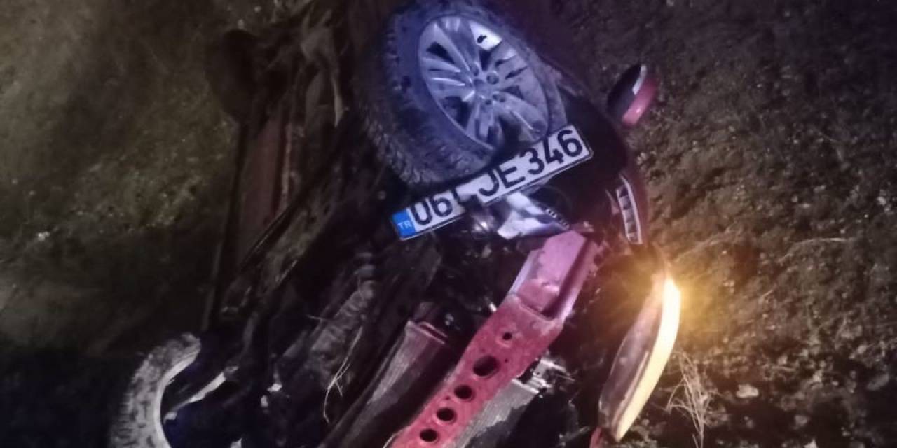Kontrolden Çıkan Otomobil Şarampole Uçtu Sürücü Yaralandı