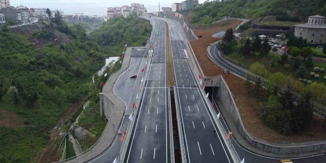 Bakan Karaismailoğlu: "türkiye’nin Dört Bir Tarafında Tam 5 Bin Şantiyede 700 Bin Çalışma Arkadaşımızla Ülkemizin Geleceği İçin Ter Döküyoruz”