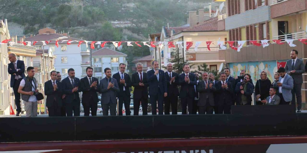 Yeniden Refah Partisi Lideri Erbakan: "(kılıçdaroğlu) Biz Borçtan Kurtulmaya Çalışıyoruz, Sen 300 Milyar Dolar Borç Getiriyorsun"