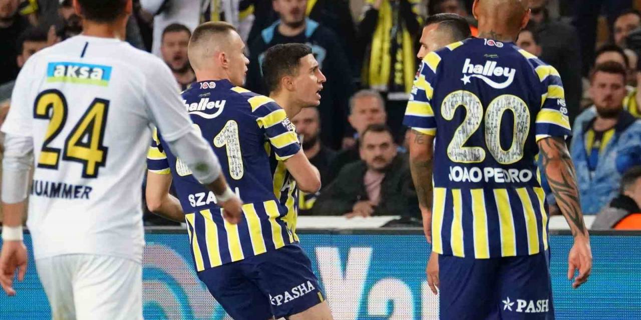 Emre Mor, Sivas Deplasmanında Cezalı Duruma Düştü