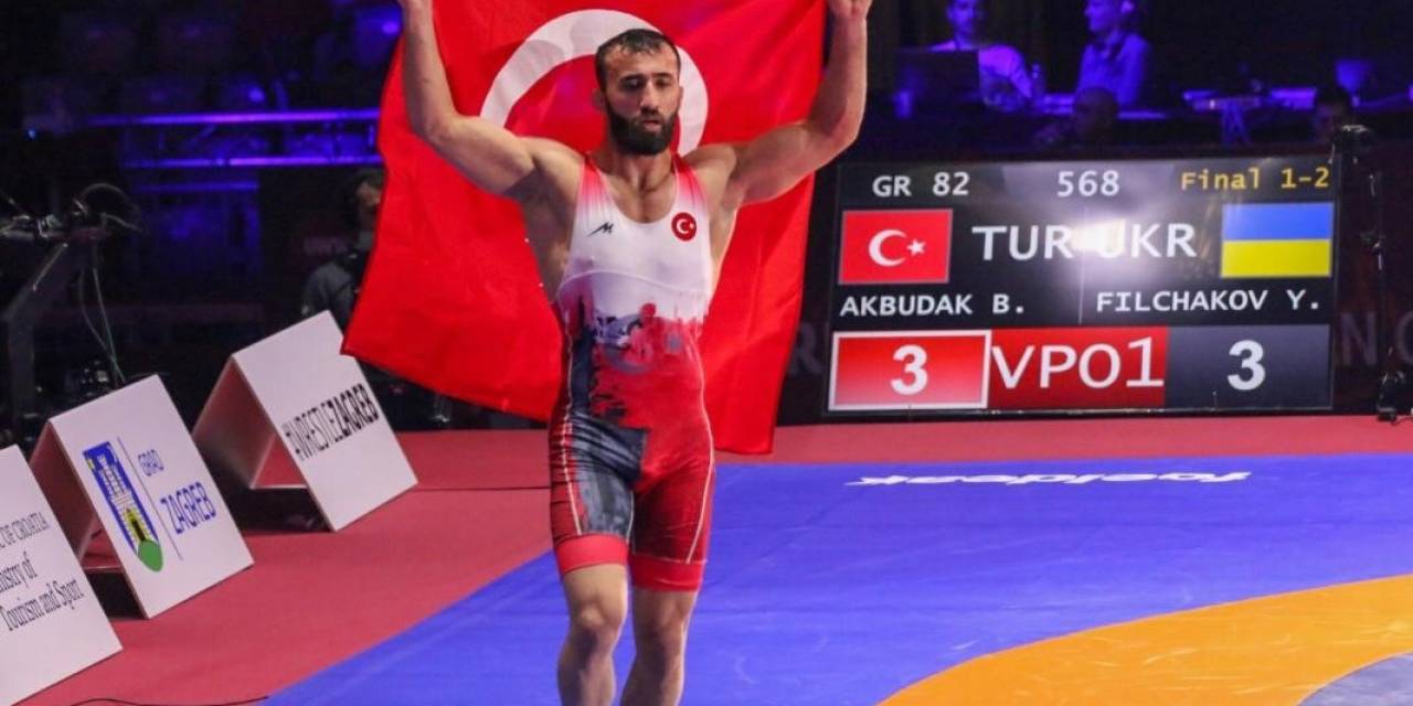 Barü Mezunu Milli Güreşçi Burhan Akbudak, Avrupa Şampiyonu Oldu