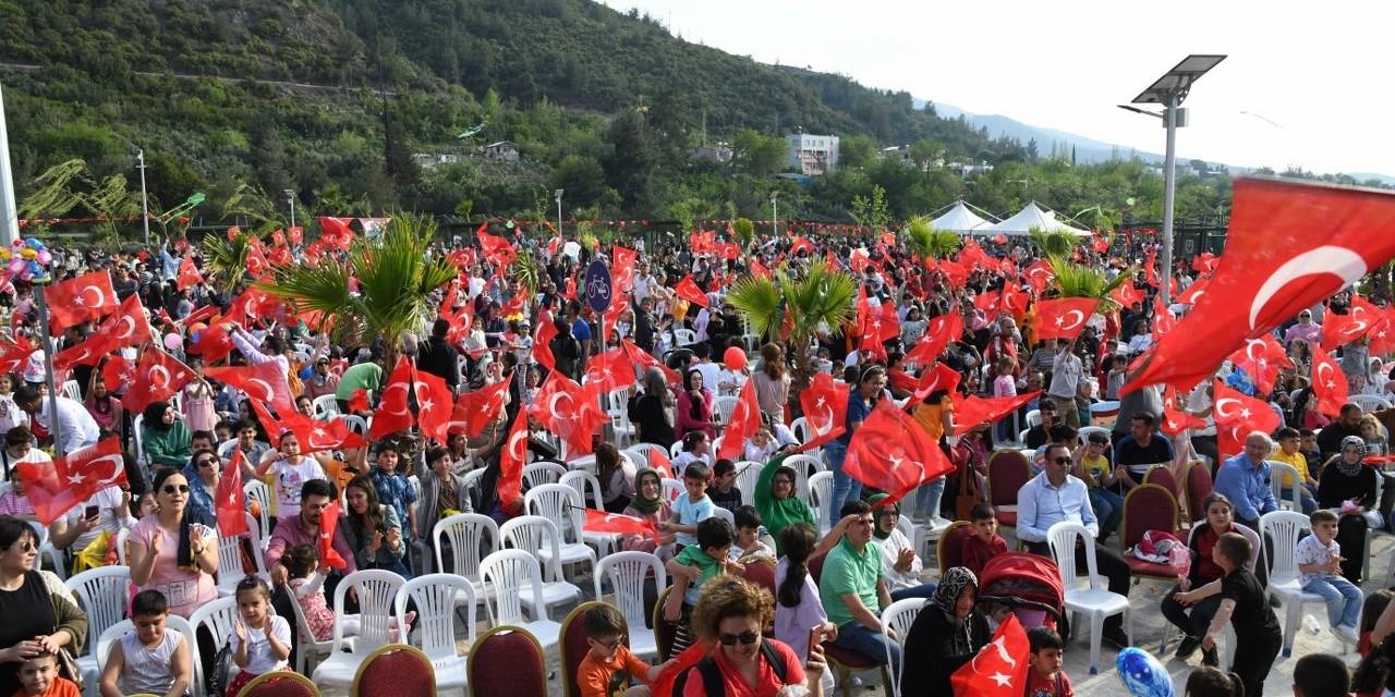 Uçurtmalar Osmaniye Semalarını Süsledi