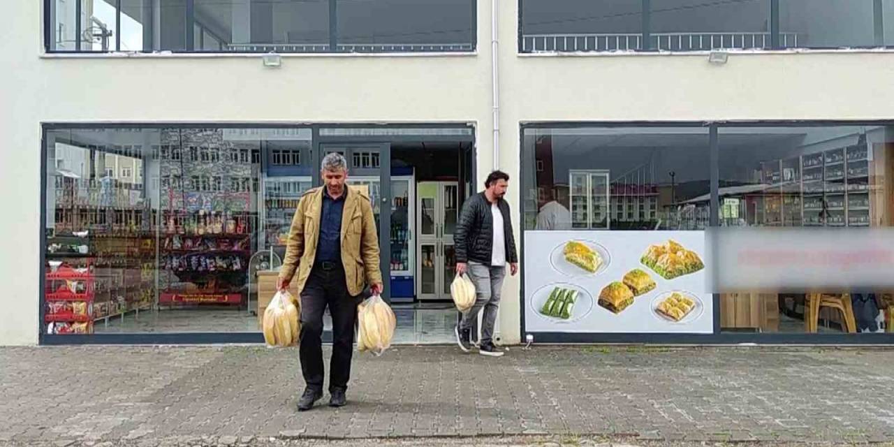 Rekabet Kızışınca Ekmek Fiyatları Yarıya İndirdi