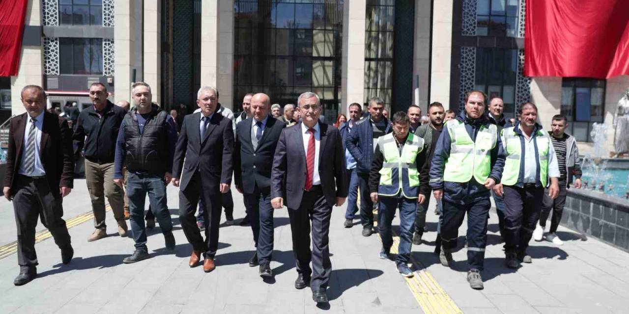 Kütahya’dan Deprem Bölgesine 16 Kişilik Yeni Ekip