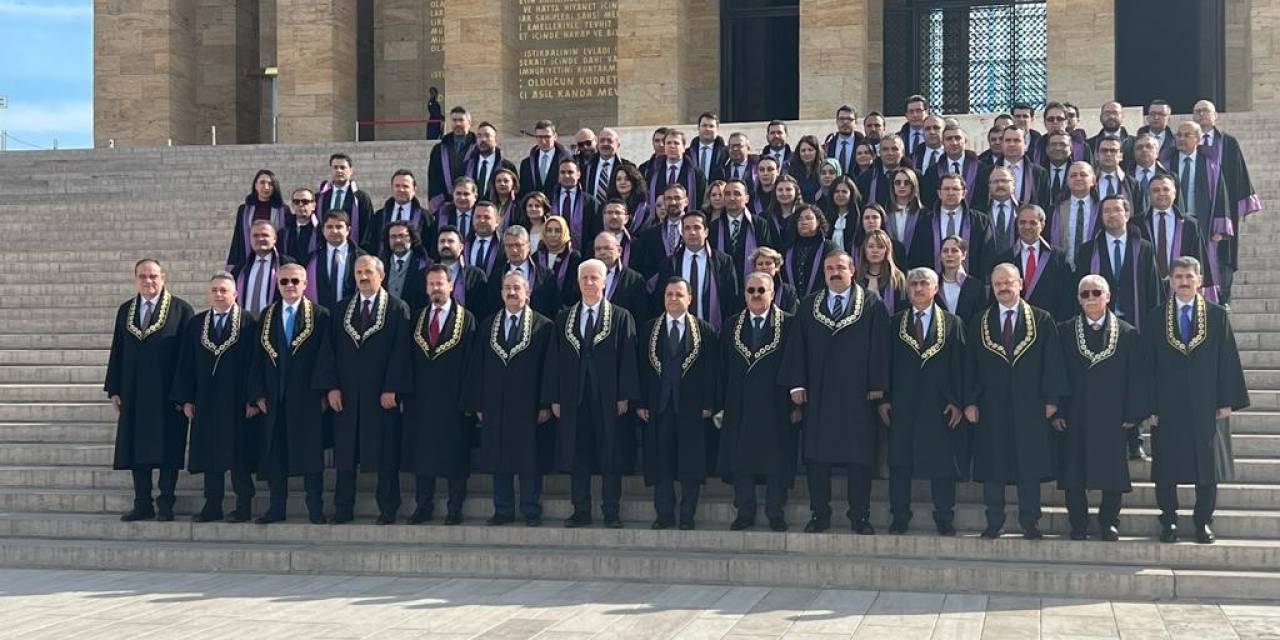 Aym Başkanı Arslan, Anıtkabir’i Ziyaret Etti