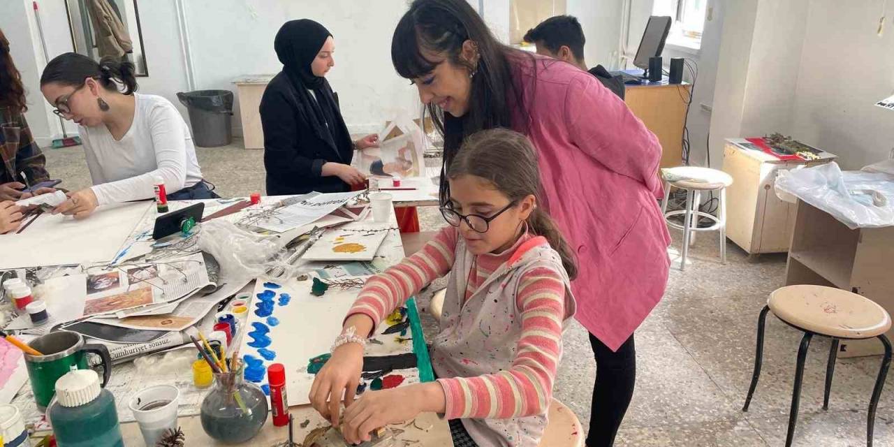 Depremin İzlerini Çizdikleri Resimlerle Silen Öğrencilerin Eserleri Sanatseverlerle Buluşacak