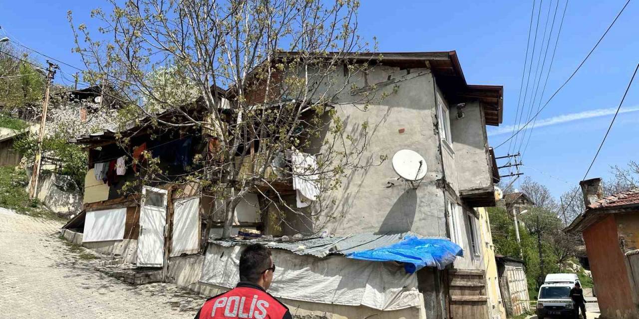 Eski Eşinin Evine Defalarca Ateş Etti, Eski Kayınvalidesini Yaraladı