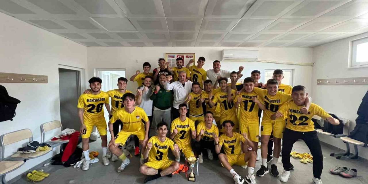 Manisaspor’un Gençleri Dolu Dizgin