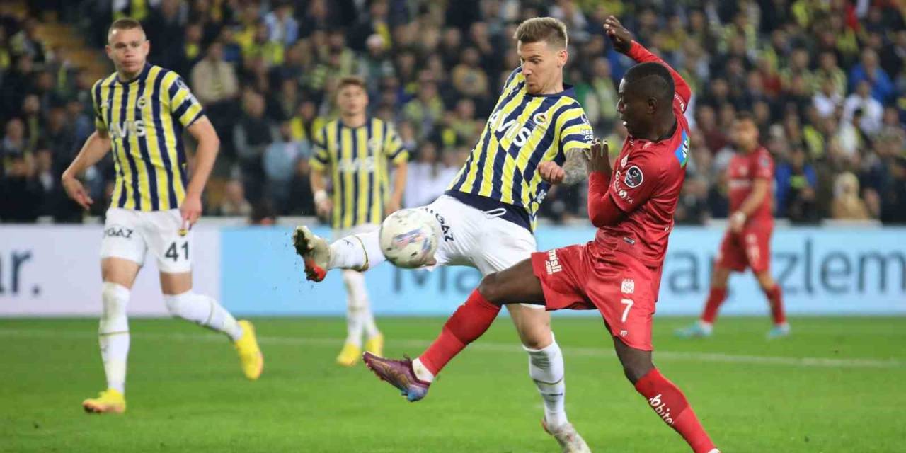 Sivasspor-fenerbahçe Maçlarının Biletleri Satışa Çıktı