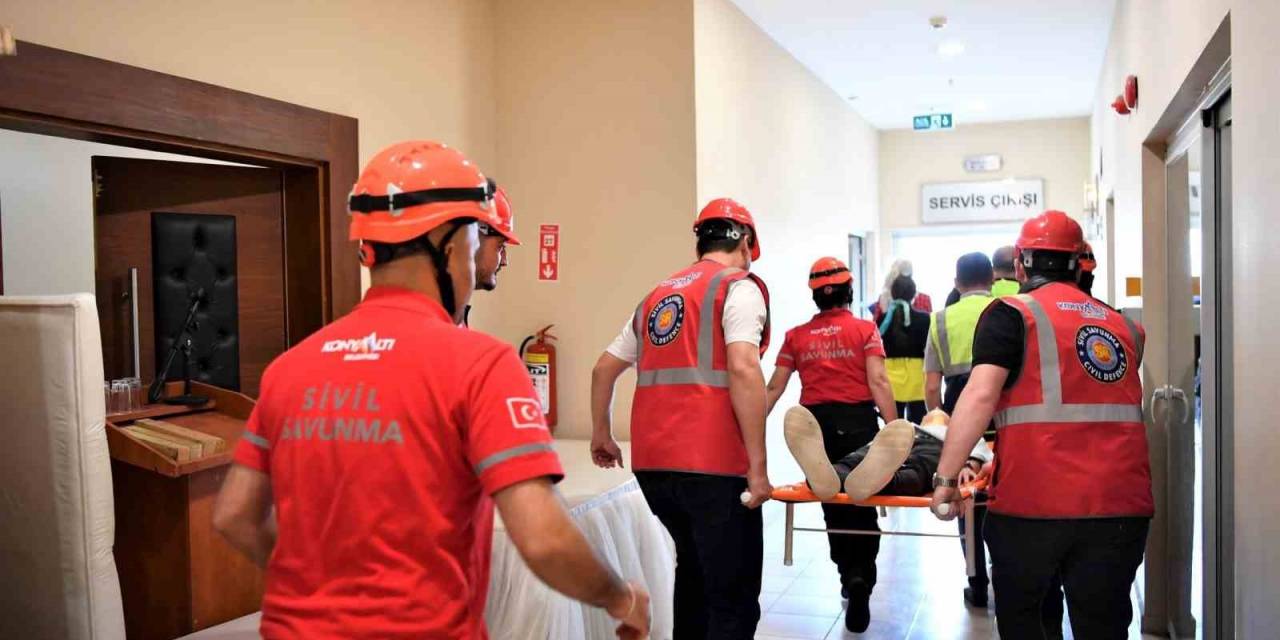 Konyaaltı’nda Personele Uygulamalı Afet Eğitimi