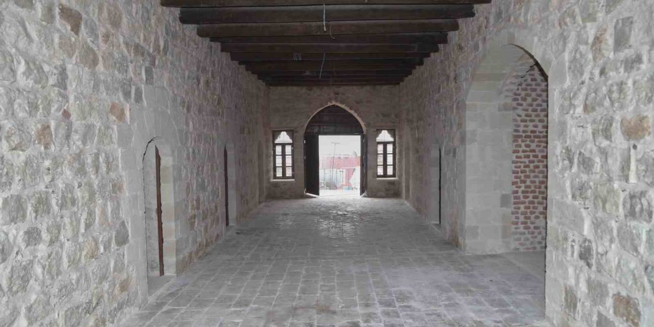 Mardin’de Bir Dönem Cezaevi Olan Tarihi Yapı Kadın Merkezine Dönüştürülüyor
