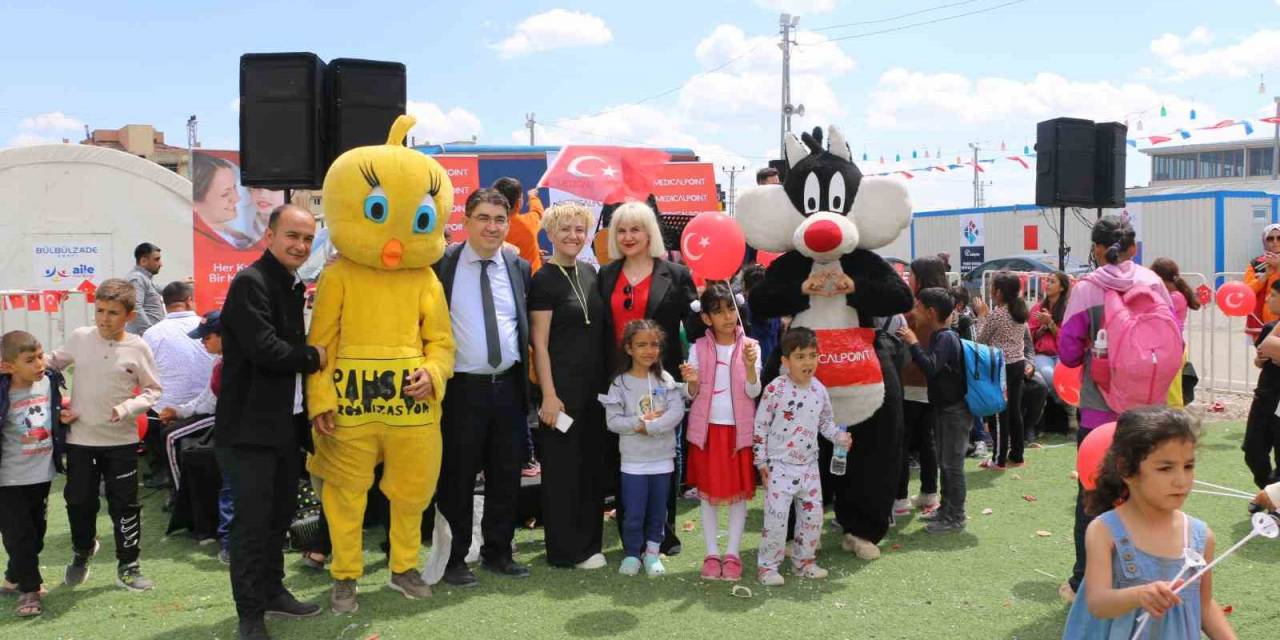 Konteyner Kentte 23 Nisan Coşkusu