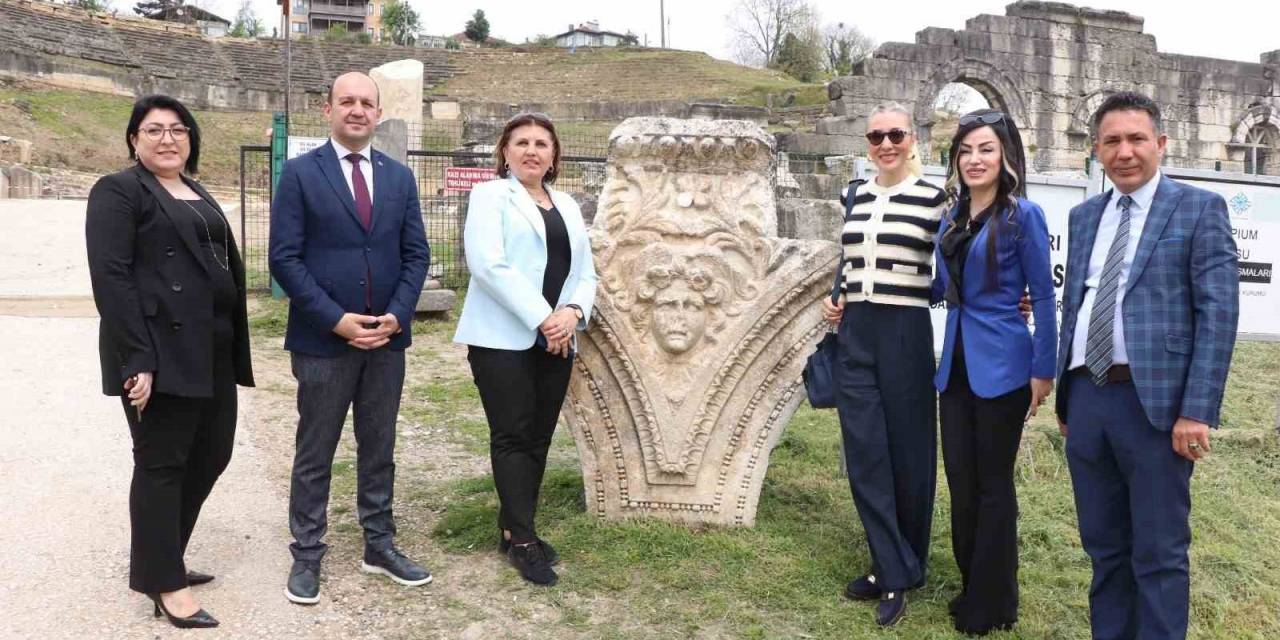 Ersoy Konuralp Antik Tiyatroya Hayran Kaldı