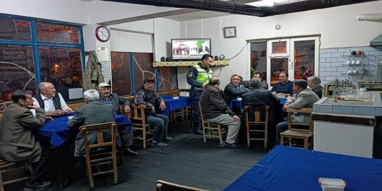 Köy Sakinlerine Jandarmadan Trafik Eğitimi