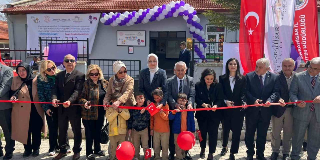 Afyonkarahisar’da Kodafyon Ve Sanat Atölyesi Açıldı