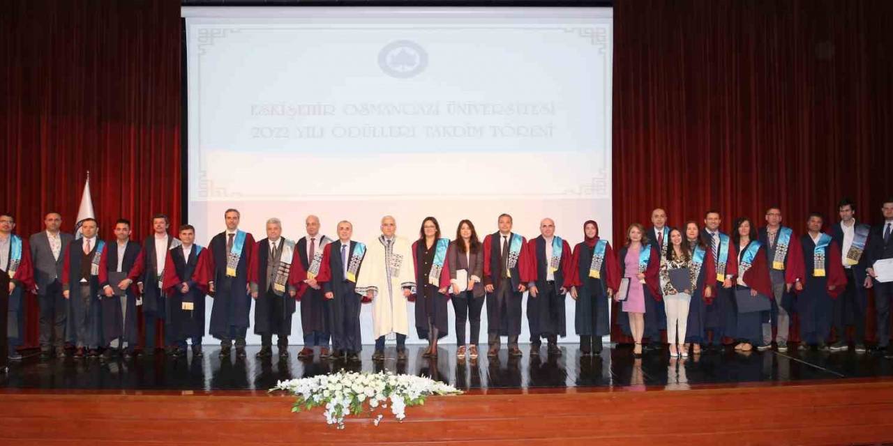 Esogü 2022 Yılı Ödülleri Sahiplerini Buldu