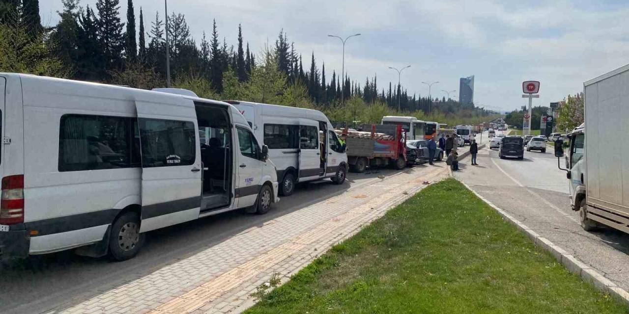 Gaziantep’te Zincirleme Trafik Kazası: 1 Yaralı