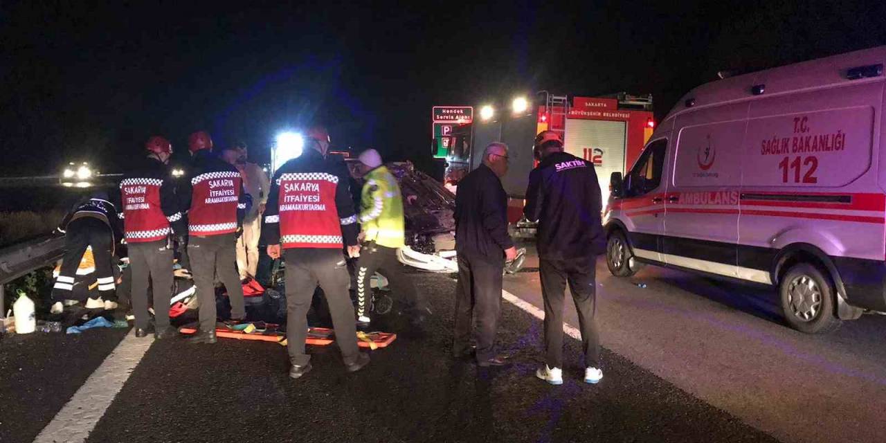 Yolcu Otobüsüne Çarpan Otomobil Takla Atarak Karşı Şeride Geçti: 1’i Ağır, 4 Yaralı