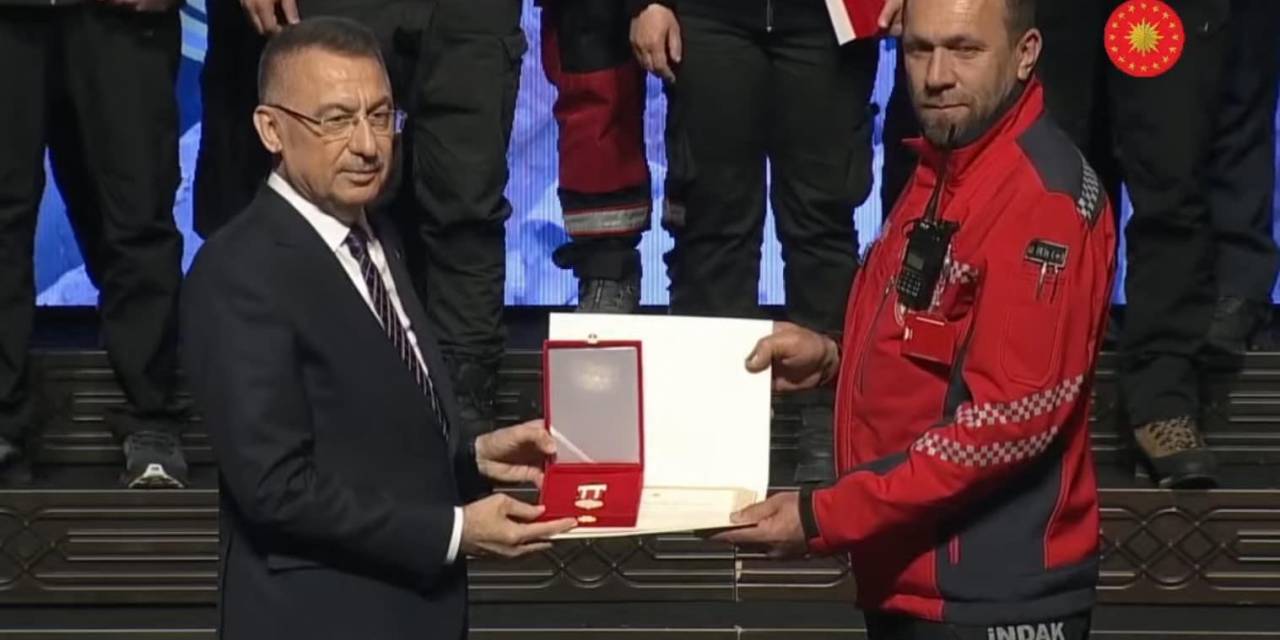 İndak’a Büyük Onur