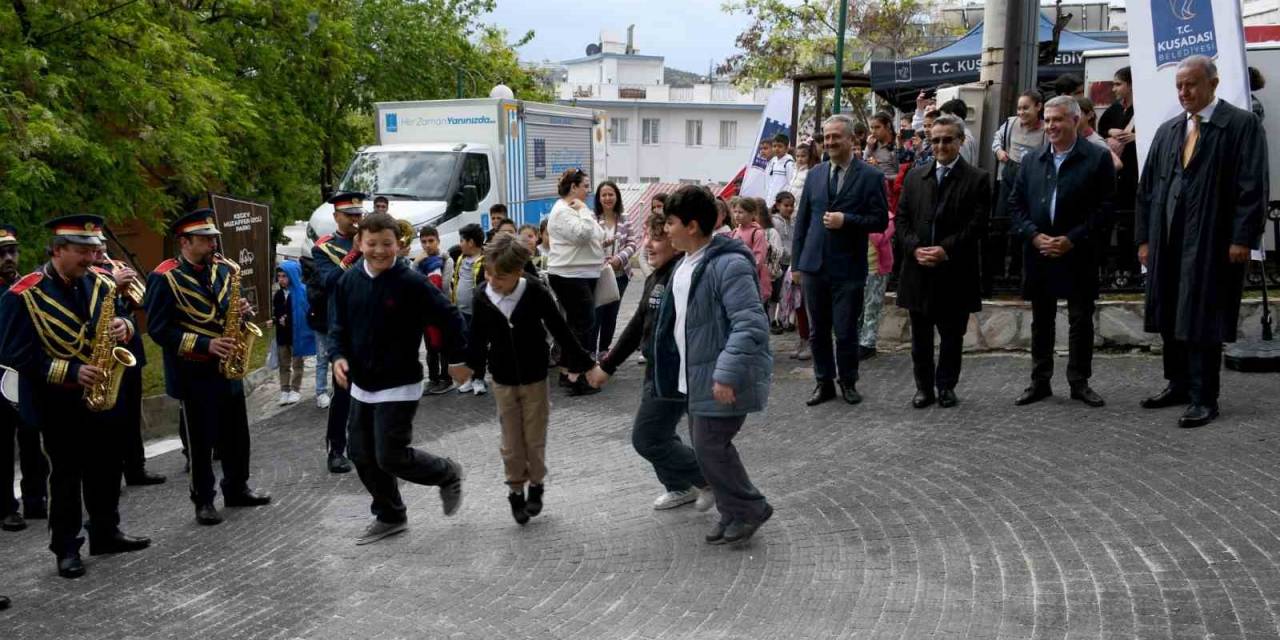 Seyakmer’de Kuşadalı Çocukların Şenlik Coşkusu