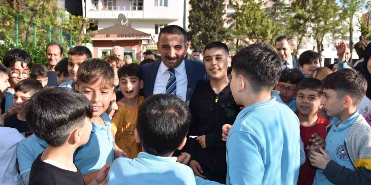 Siirt Valisi Hacıbektaşoğlu Öğrencilerle Bir Araya Geldi