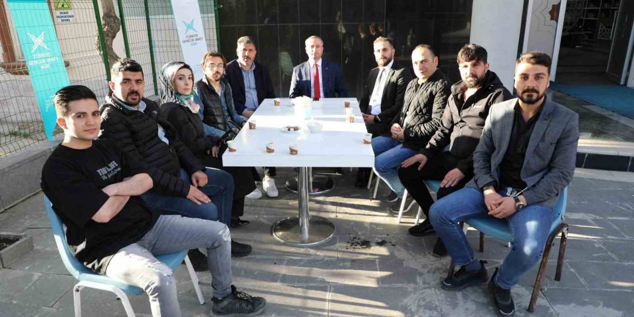 Ağrı Milli Eğitim Müdürü Kökrek, Gençlerle Buluştu
