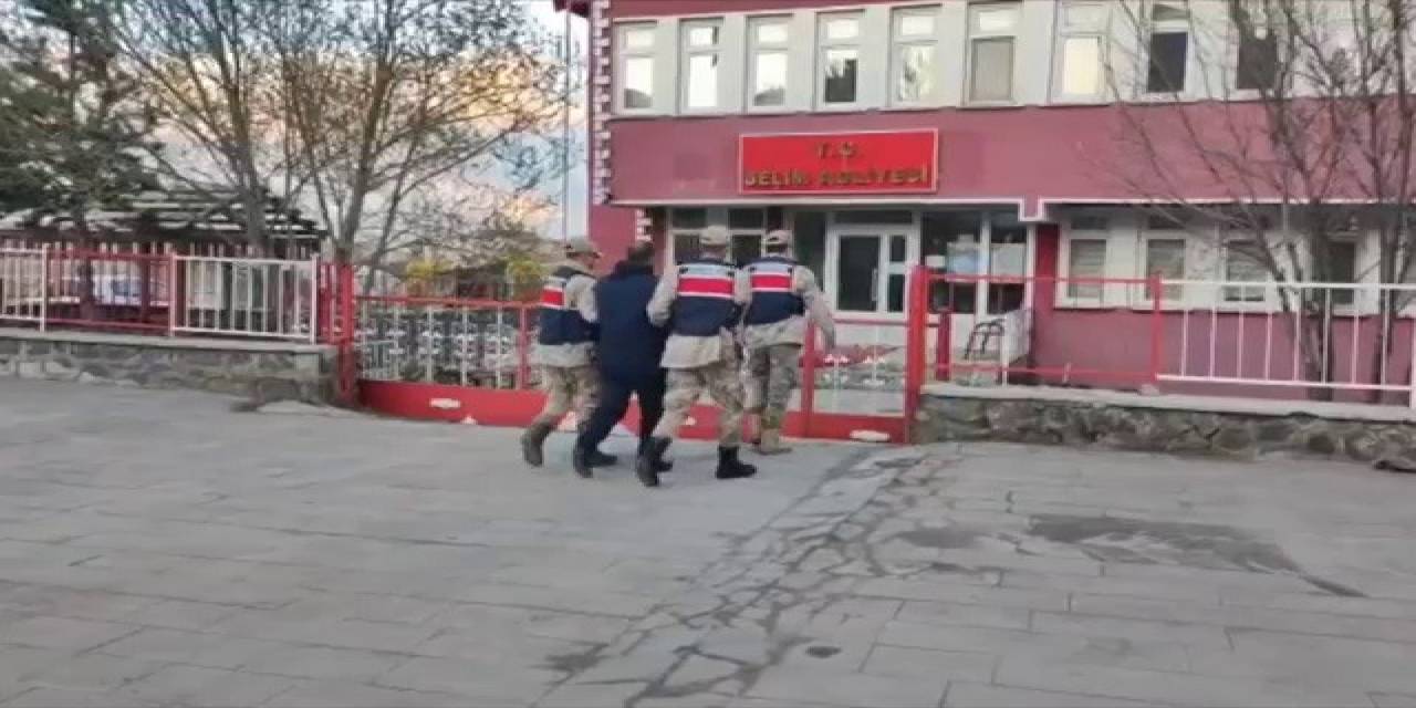 Jandarma Firari Şahsı Kıskıvrak Yakaladı
