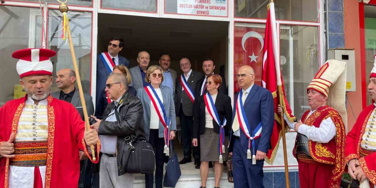 İznik’te Fransızlar Mehter İle Karşılandı