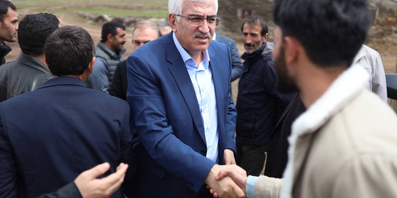 Öz, Karayazı’da Konuştu; “aramıza Kimse Nifak Sokamaz”