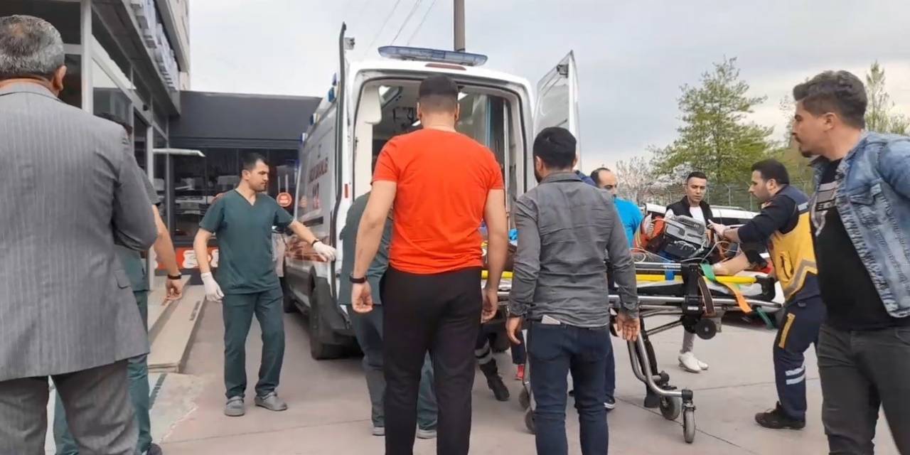 İnşaattan Düşen İşçi Hayatını Kaybetti