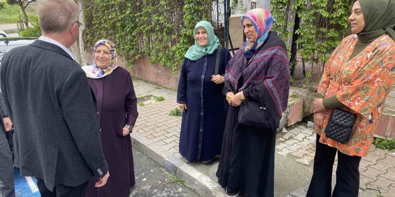 Ak Parti İstanbul Milletvekili Adayı Kıymaz’dan Depremzede Aileye Ziyaret